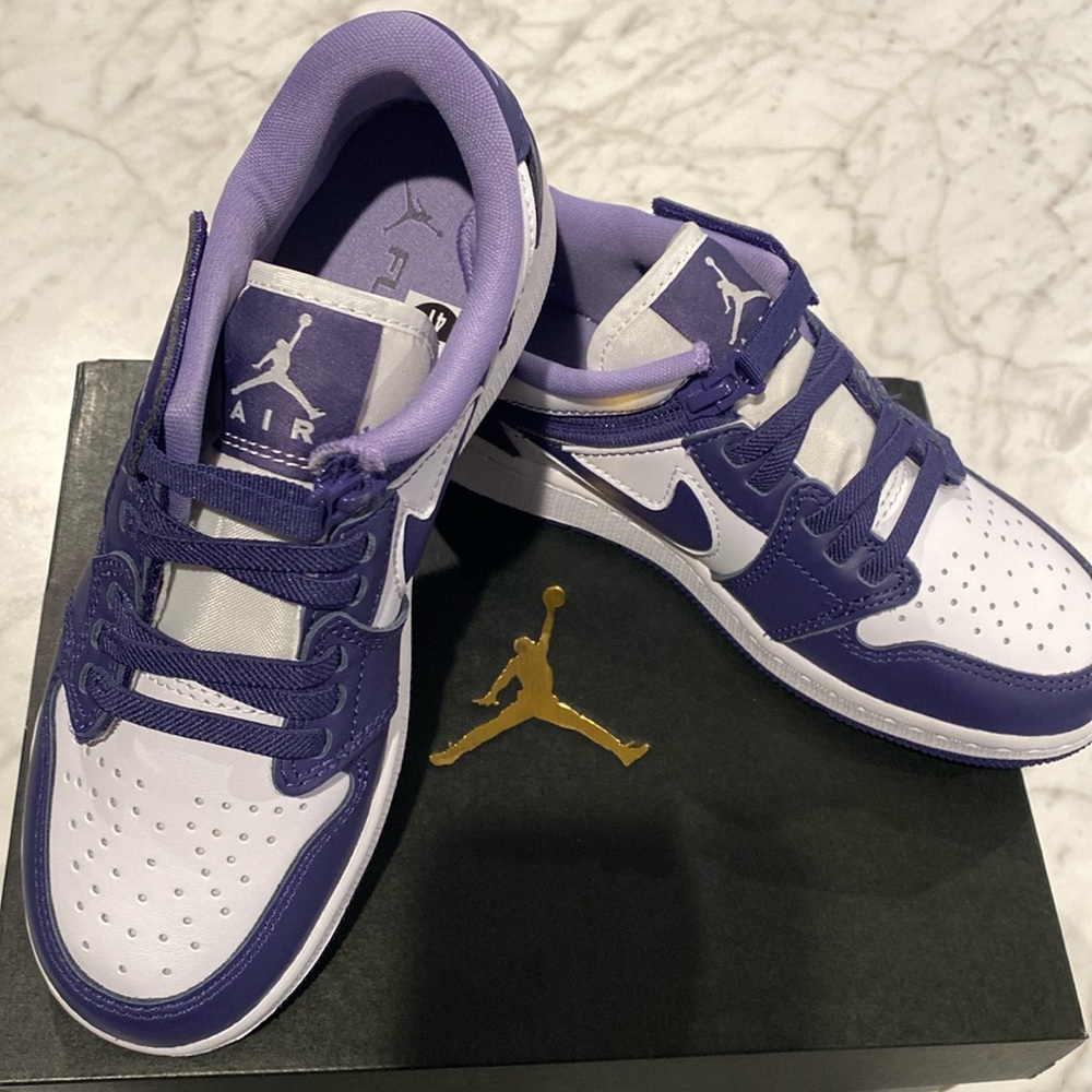 AIR JORDAN 1 LOW FLYEASE (GS) 💜🏀
